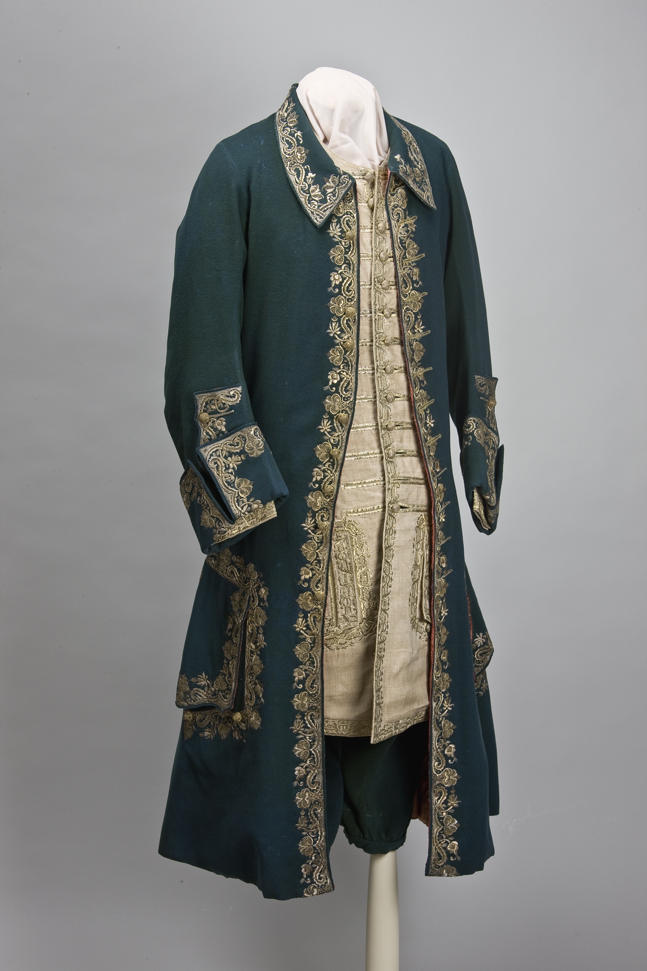 Фотографии в костюмах 18 века